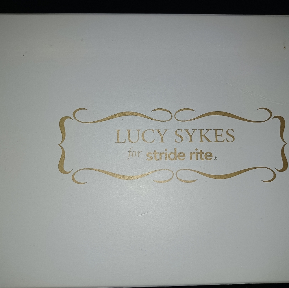 Stride Rite, 1M, Gold Slip on shoes, hard to find - Picture 6 of 7